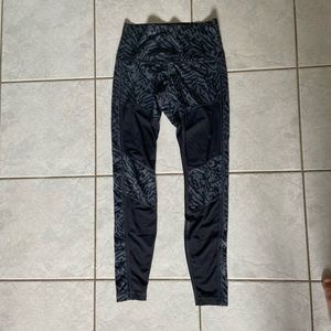 Lululemon leggings size 8